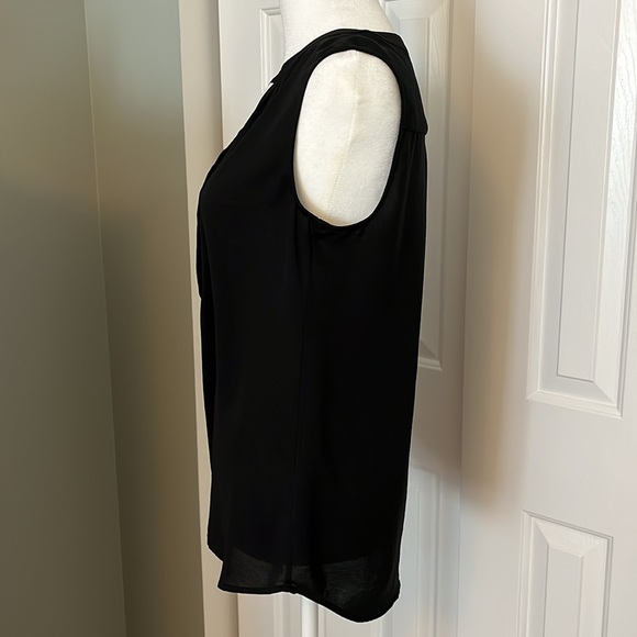 Banana Republic Sleeveless Top - Picture 2 of 7